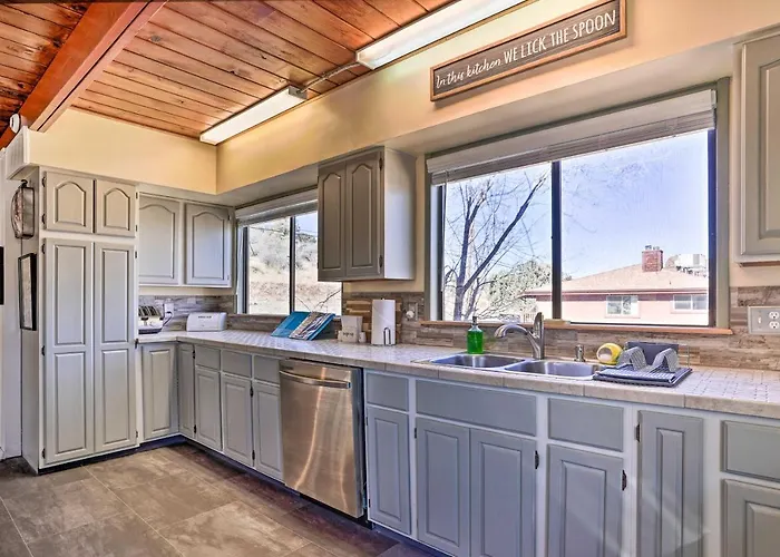 Prescott Home With Deck And Grill Close To Hiking!