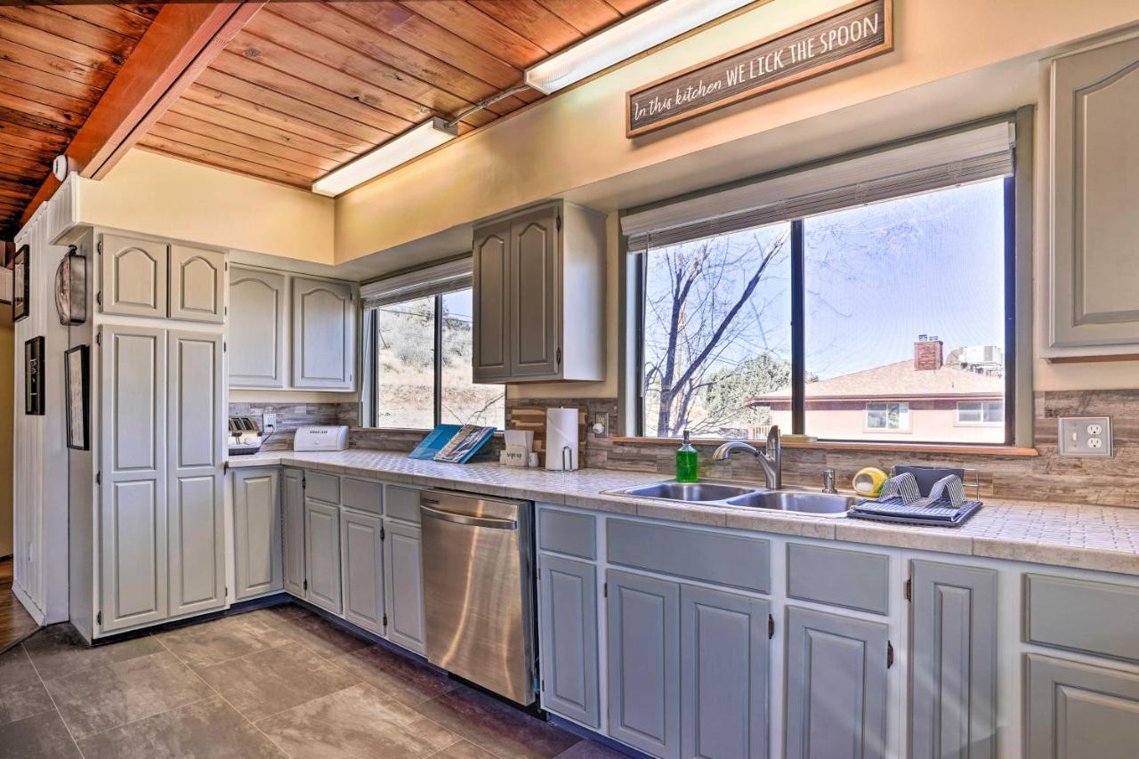 Ferienhaus With Deck And Grill Close To Hiking!