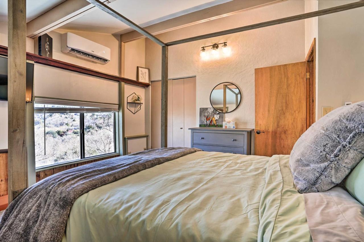 With Deck And Grill Close To Hiking! *