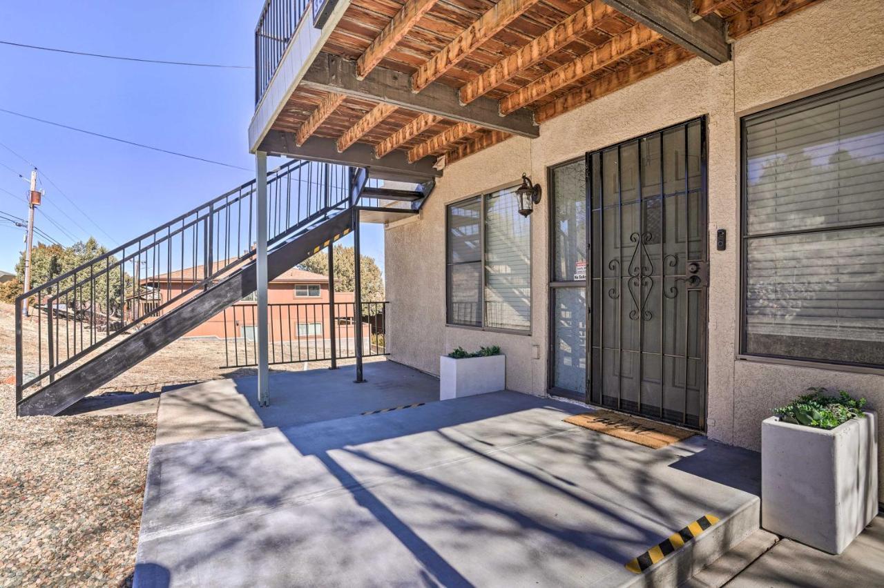 With Deck And Grill Close To Hiking! Prescott